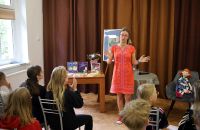 Eliza Piotrowska i „Ciocia Jadzia” w Bibliotece Publicznej w Wyrzysku (5)