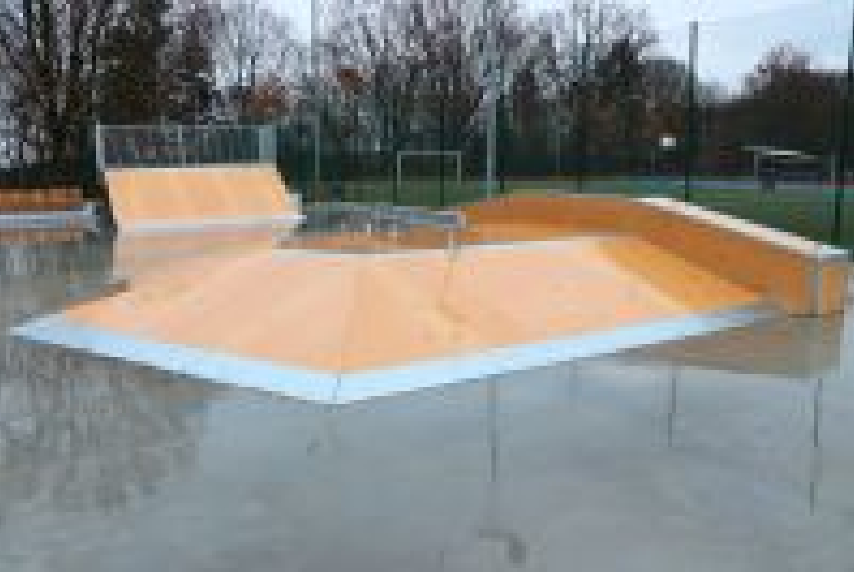 b5d00cb2-6d02-49f2-9cfa-0a141c13113dRampy w skatepark.