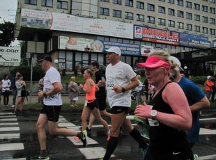 Nagroda za bieg teściowe z zięciem podczas Półmaratonu Philipsa (4)
